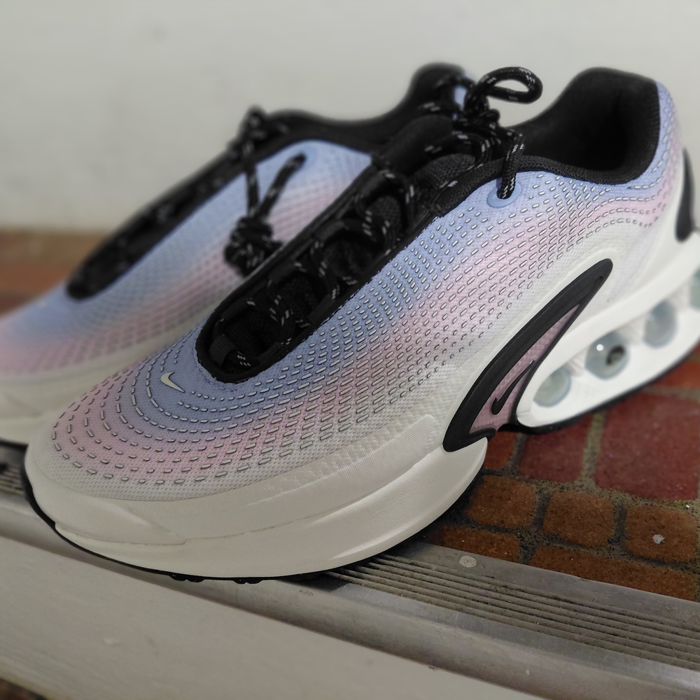 Nike Men's Gradient Athletic Shoes - Purple and Blue